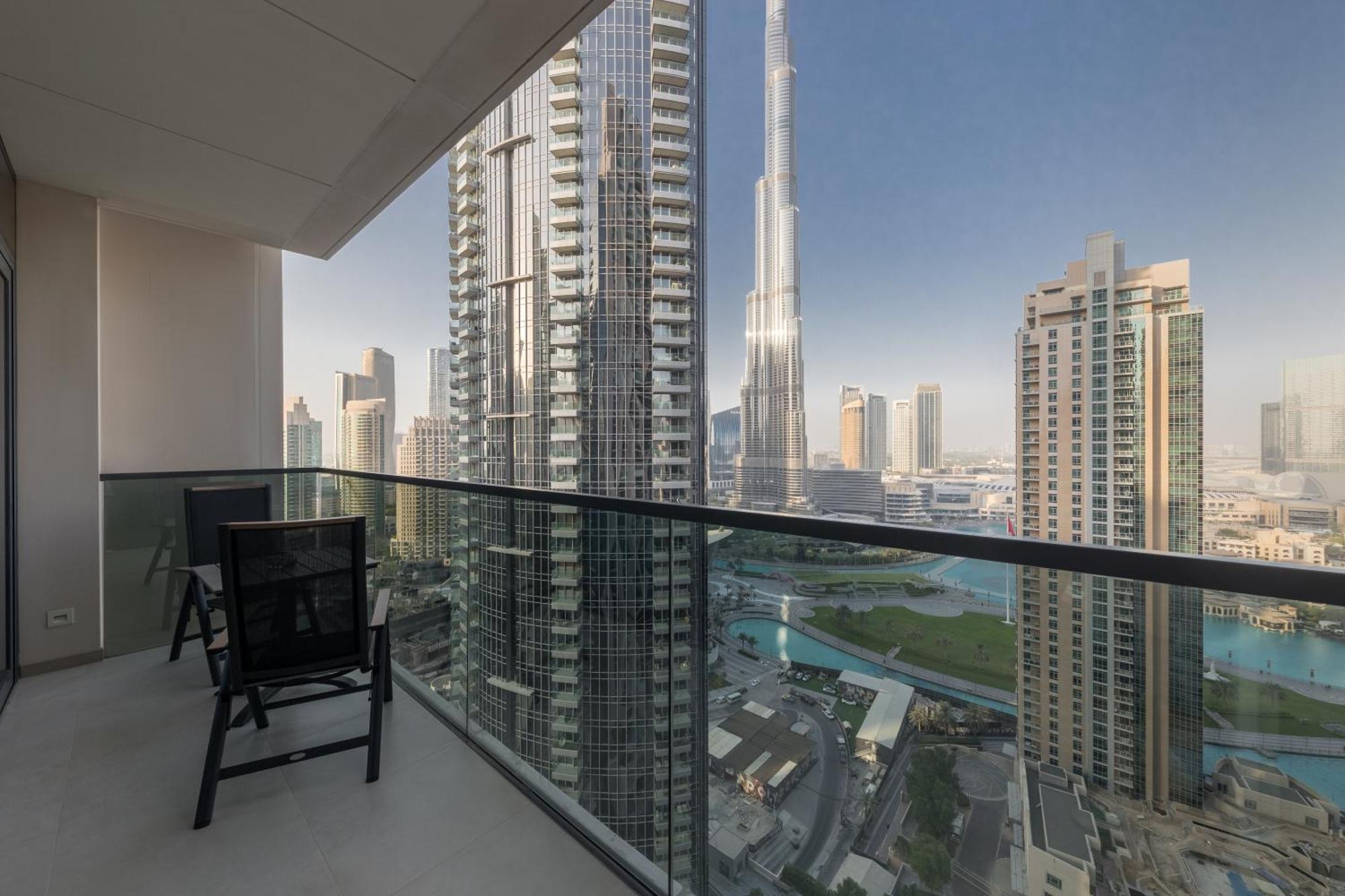 Spacious 3Br Plus Maids Burj Khalifa View Dubai Exterior photo